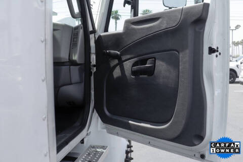 2018 International DuraStar 4300