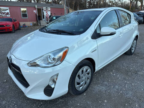 2016 Toyota Prius c Three