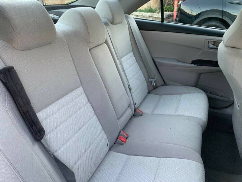2017 Toyota Camry LE
