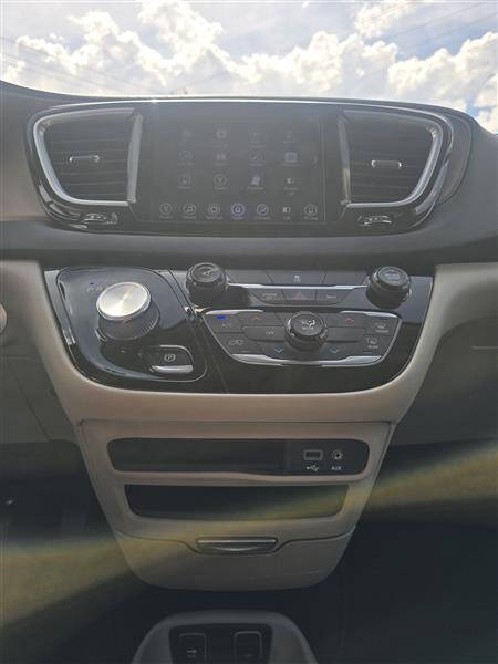 2017 Chrysler Pacifica Touring