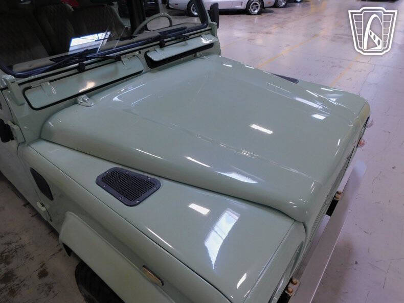 1987 Land Rover Defender