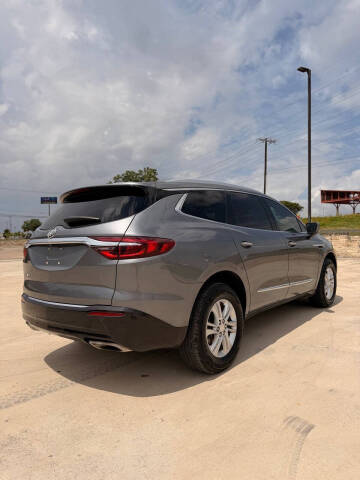 2020 Buick Enclave Essence