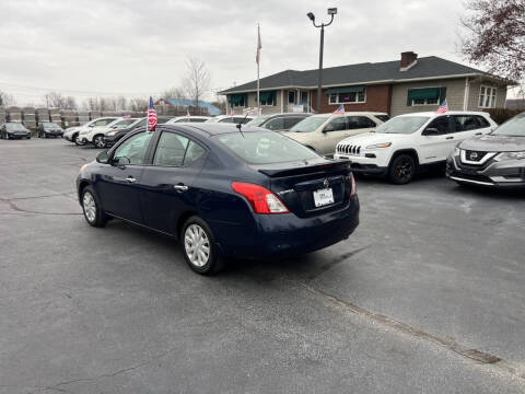 2014 Nissan Versa 1.6 SV