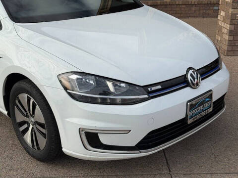 2017 Volkswagen e-Golf SE