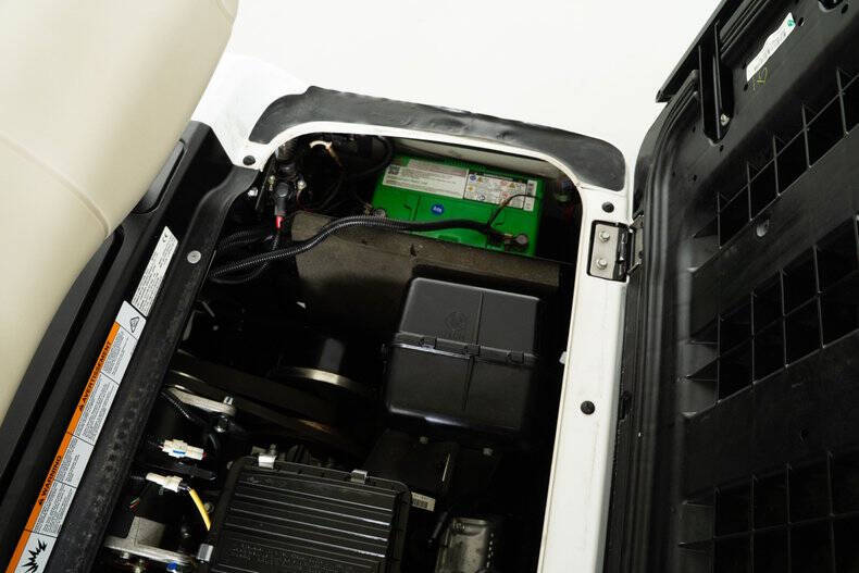 2019 Yamaha 6-Passenger Golf Cart