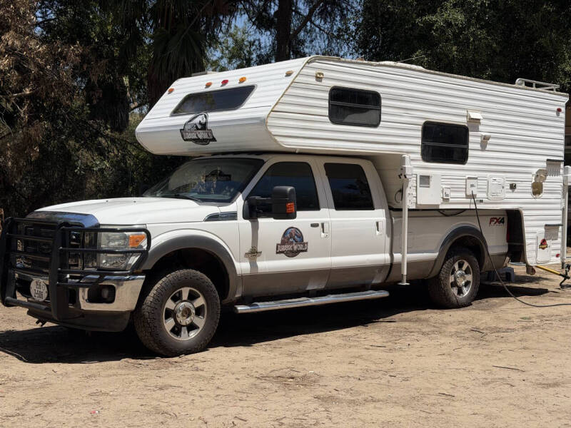 2013 Ford LANCE CAMPER 19