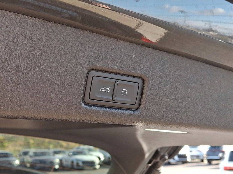 2025 Audi Q5 quattro Premium Plus TFSI