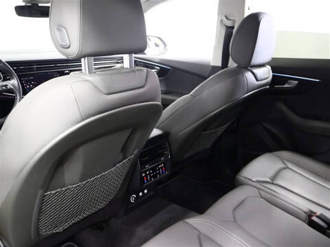 2019 Audi Q8 quattro Premium Plus 55 TFSI