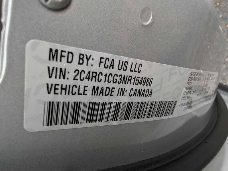 2022 Chrysler Voyager LX