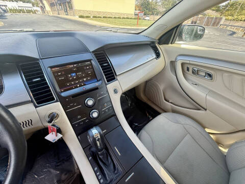 2013 Ford Taurus SEL