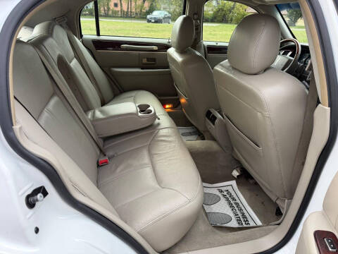 2008 Lincoln Town Car Signature Limited