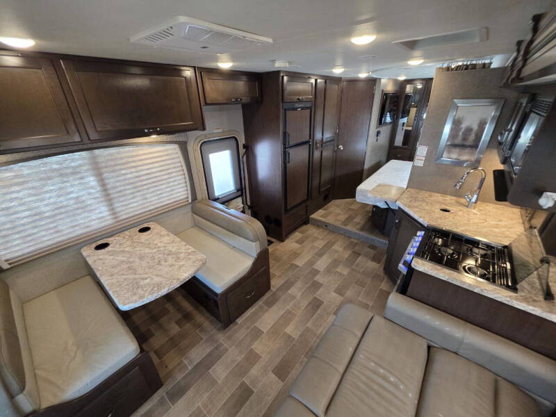 2020 Thor Motor Coach Chateau