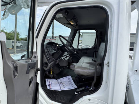 2015 Freightliner M2 106