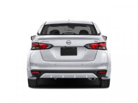 2024 Nissan Versa SR