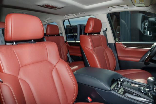 2021 Lexus LX 570 Three-Row