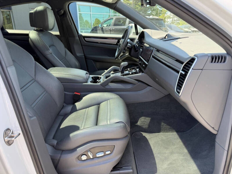 2020 Porsche Cayenne Coupe