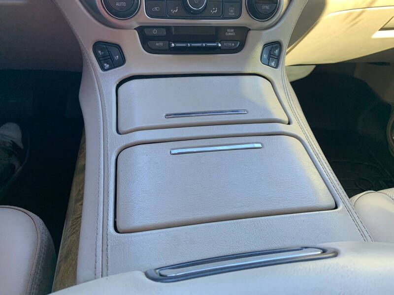 2017 GMC Yukon XL Denali