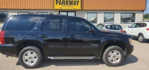 2014 Chevrolet Tahoe for sale at Parkway Motors in Springfield IL
