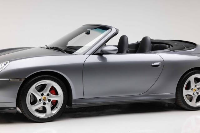 2004 Porsche 911 Carrera