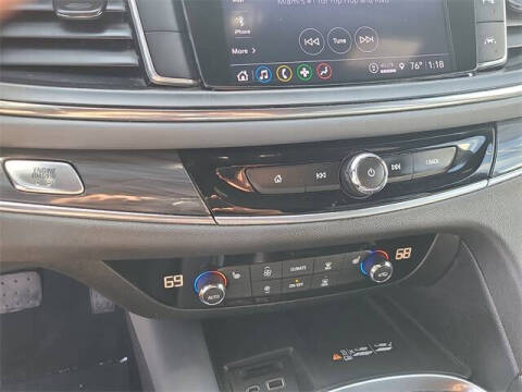 2022 Buick Enclave Essence