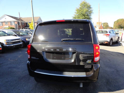2016 Dodge Grand Caravan SXT Plus
