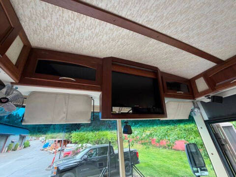 2002 Freightliner XC Chassis