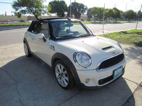 2013 MINI Convertible for sale at Hollywood Auto Brokers in Los Angeles CA