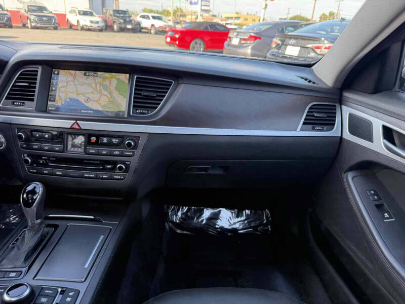 2016 Hyundai Genesis