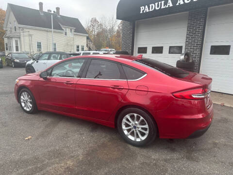 2020 Ford Fusion SE