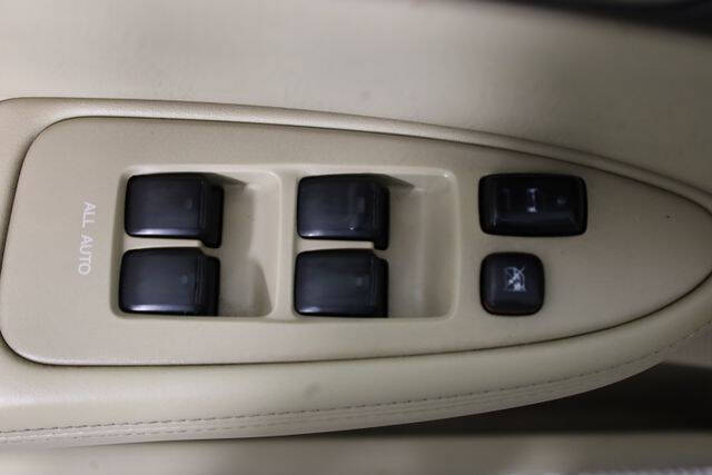 2004 Lexus ES 330