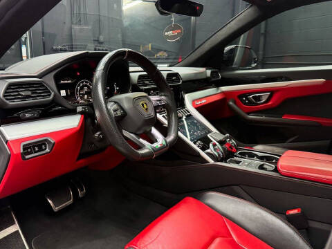 2022 Lamborghini Urus