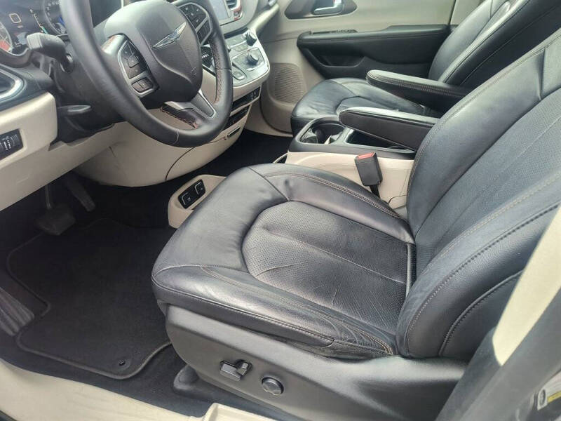 2018 Chrysler Pacifica Touring L Plus