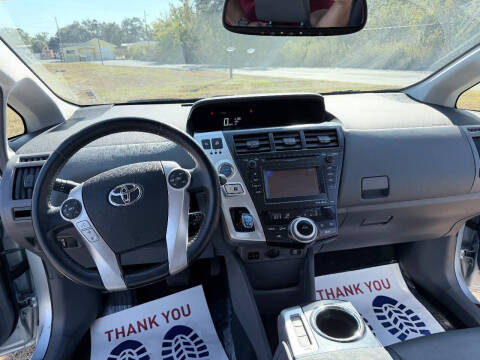 2013 Toyota Prius v Five