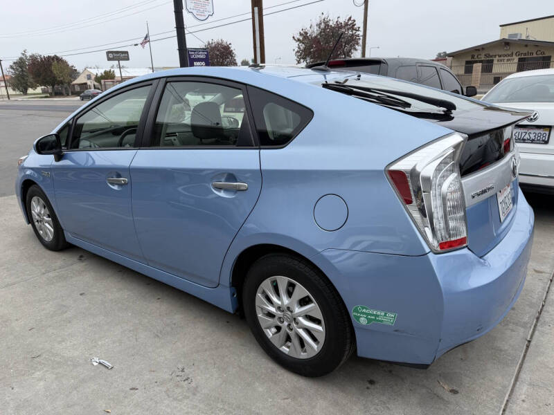 2014 Toyota Prius Plug-in Hybrid Advanced