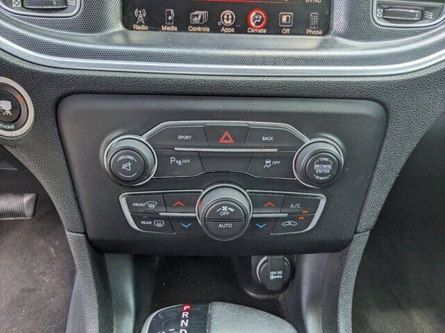2016 Dodge Charger 21