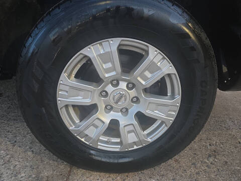 2017 Nissan Titan SV