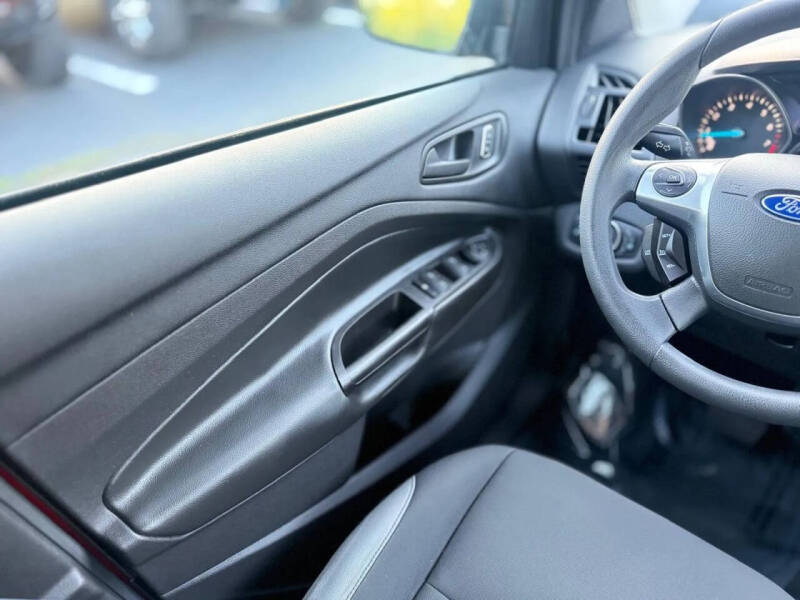 2015 Ford Escape S