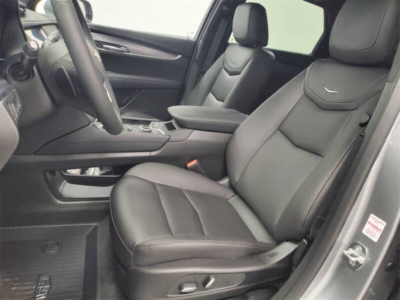 2025 Cadillac XT5 Luxury