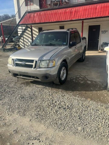 2002 Ford Explorer Sport Trac for sale at LEE'S USED CARS INC ASHLAND in Ashland KY