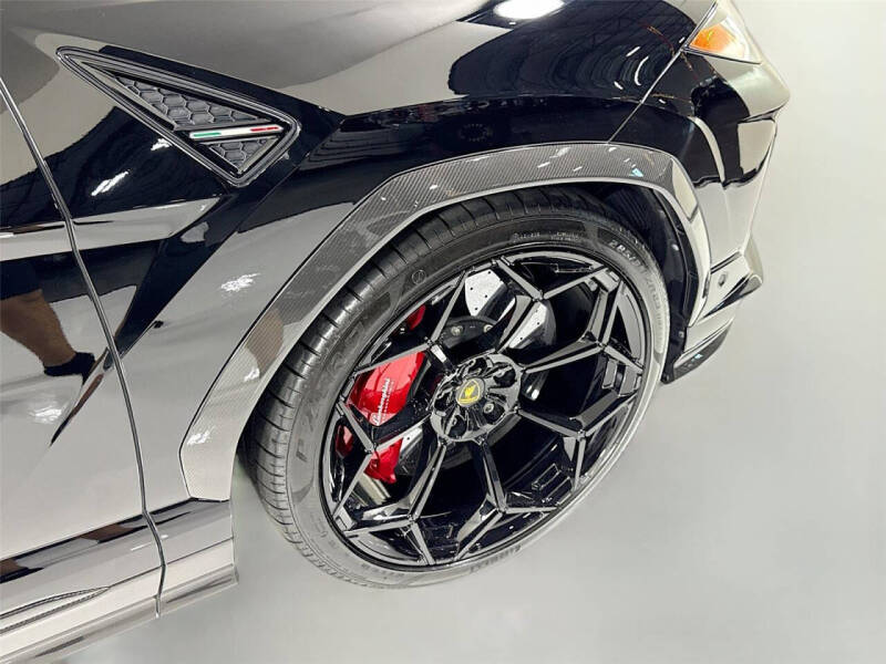 2023 Lamborghini Urus Performante