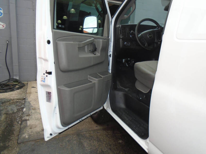 2020 Chevrolet Express 2500