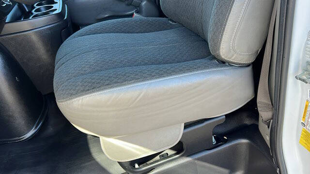 2023 Chevrolet Express 2500