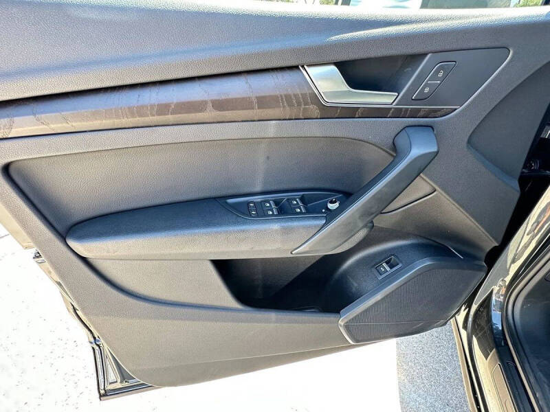 2019 Audi Q5 quattro Premium 45 TFSI