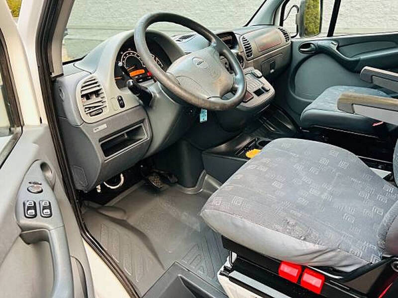 2006 Freightliner Sprinter 2500