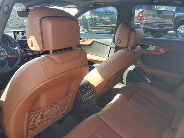 2022 Audi A4 quattro Premium 40 TFSI