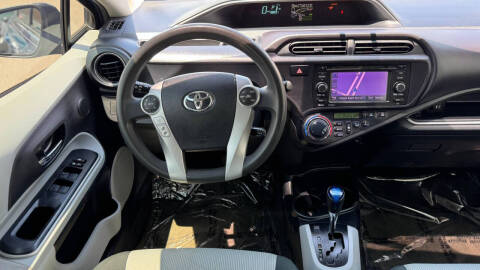 2014 Toyota Prius c Three