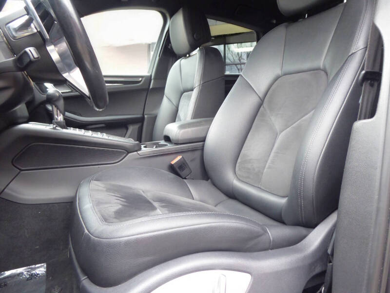 2015 Porsche Macan S