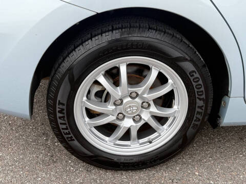 2012 Toyota Prius v Three