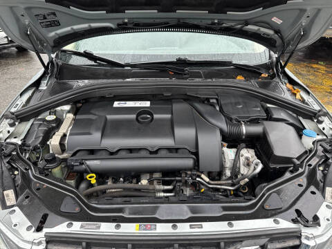 2013 Volvo XC60 T6 Premier Plus