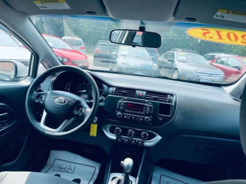 2015 Kia Rio 5-Door LX